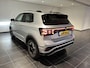 Volkswagen T-Cross 1.5 TSI R-Line Edition | Navigatie | Trekhaak | Stoelverwarming | Adaptieve cruise control |