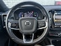 Volvo XC40 Recharge P8 AWD R-Design | Adaptieve Cruise Control | Panoramadak | 20" wielen | Harman Kardon Audio | Stoel-/Stuurverwarming | 360° Camera | Dodehoek Detectie | Warmtepomp |