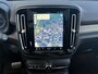 Volvo XC40 Recharge P8 AWD R-Design | Adaptieve Cruise Control | Panoramadak | 20" wielen | Harman Kardon Audio | Stoel-/Stuurverwarming | 360° Camera | Dodehoek Detectie | Warmtepomp |