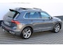 Volkswagen Tiguan 1.5 TSI DSG R-Line Pano Trekhaak Carplay !!