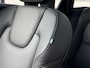 Volvo V90 T6 350PK Plug-in hybrid AWD Ultra Dark | Adaptieve Cruise Control met Pilot Assist | Verwarmde Stoelen Voor&Achter | Verwarmbaar Stuurwiel | Panoramisch Schuif-/kanteldak | Gelamineerde zijruiten en achterruit | Harman Kardon | Head-Up Display | Semi- Elektrische Trekhaak | 360º Camera | All-Seasonbanden | Blind Spot Information System | Verwarmbare achterbank | 19" Lichtmetalen wielen