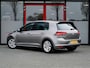 Volkswagen Golf 1.0 TSI Connected Series | Camera | Navigatie | Apple Carplay | Android Auto | Cruise Control | Comfort Stoelen | Climate Control | Parkeersensoren | Privacy Glas | Metallic Lak | LED | Lichtmetalen Velgen |