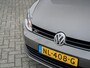 Volkswagen Golf 1.0 TSI Connected Series | Camera | Navigatie | Apple Carplay | Android Auto | Cruise Control | Comfort Stoelen | Climate Control | Parkeersensoren | Privacy Glas | Metallic Lak | LED | Lichtmetalen Velgen |