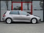 Volkswagen Golf 1.0 TSI Connected Series | Camera | Navigatie | Apple Carplay | Android Auto | Cruise Control | Comfort Stoelen | Climate Control | Parkeersensoren | Privacy Glas | Metallic Lak | LED | Lichtmetalen Velgen |