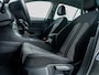 Volkswagen Golf 1.0 TSI Connected Series | Camera | Navigatie | Apple Carplay | Android Auto | Cruise Control | Comfort Stoelen | Climate Control | Parkeersensoren | Privacy Glas | Metallic Lak | LED | Lichtmetalen Velgen |