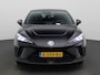 MG MG4 Electric Luxury 64 kWh | Climate Control / ECC | Navigatie | Lederen bekleding grijs | Stoelverwarming | LED koplampen | Park Distance Control achter | Achteruitrijcamera |