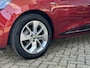 Renault Clio IV TCe 90 Limited | Navigatie | Airco | Dealer onderhouden | Luxe kleur Rouge Intense |