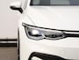 Volkswagen Golf 1.4 eHybrid Style 204pk DSG | LED | Cruise Control | Stoel/Stuurverwarming | Trekhaak | Camera | Climate control | Winterpakket |
