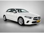Mercedes-Benz A-klasse 180 Business Solution Ledkoplampen | Achteruitrijcamera | Spiegelpakket | Licht- en zicht pakket. Inclusief 24 maanden MB Certified garantie voor Europa.