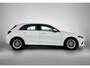 Mercedes-Benz A-klasse 180 Business Solution Ledkoplampen | Achteruitrijcamera | Spiegelpakket | Licht- en zicht pakket. Inclusief 24 maanden MB Certified garantie voor Europa.