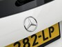 Mercedes-Benz A-klasse 180 Business Solution Ledkoplampen | Achteruitrijcamera | Spiegelpakket | Licht- en zicht pakket. Inclusief 24 maanden MB Certified garantie voor Europa.
