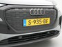 Audi Q4 Sportback e-tron 40 S edition 77 kWh | Appconnect | Navigatie | Achteruitrij camera | Parkeersensoren voor en achter | 3 zone Climate control | Audi soundsystem | Privacy glas | Sportonderstel |