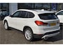 BMW X1 sDrive20i 180pk Automaat | Panoramdak | Carplay | Head Up | Achteruitrij camera |Stoelverwarming | Dealer Metallic Lak