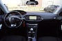 Peugeot 308 1.6 BlueHDi Blue Lease Executive / Paroramadak / Navi / App-Connect /PDC