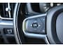 Volvo V60 2.0 B3 Momentum 163PK Automaat | Lederen bekleding | Parkeercamera | Apple/Android Carplay