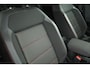 Volkswagen T-Roc 1.5 TSI 150pk DSG Sport Black Style Trekhaak Led Stoelverwarming Virtual Cockpit Navigatie