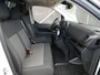 Opel Vivaro 2.0 Diesel 145 L3 | Lage km.stand | 3 Zits Parkeersensoren achter | Regensensor | Achterdeuren met ramen | Airco | Digtitaal instrumentenpaneel | Trekhaakvoorbereiding