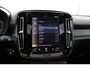 Volvo XC40 T5 Recharge R-Design | Panoramadak | Adaptieve Cruise control | Stoel en stuurwielverwarming | Trekhaak | Parkeersensoren voor en achter |
