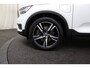 Volvo XC40 T5 Recharge R-Design | Panoramadak | Adaptieve Cruise control | Stoel en stuurwielverwarming | Trekhaak | Parkeersensoren voor en achter |
