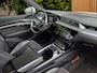 Audi E-tron 50 quattro Launch edition Black 71 kWh | Luchtvering | Trekhaak | Schuifdak | Adaptive Cruise | CarPlay