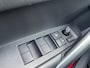Toyota Corolla Cross 2.0 High Power Style Comfort, Blindspot, Elektrische klep, Parkeersensoren, Stuur + Stoelverwarming, etc...