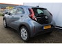 Toyota Aygo X 1.0 VVT-i MT Play Stoelverwarming l Achteruitrijcamera l Start-stop knop l Apple carplay/ Android auto