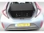 Toyota Aygo X 1.0 VVT-i MT Play Stoelverwarming l Achteruitrijcamera l Start-stop knop l Apple carplay/ Android auto