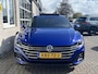 Volkswagen Arteon Shooting Brake 1.4 TSI eHybrid 2x R-Line / AUTOMAAT/ PANO/ TREKHAAK/ 360 CAMERA/ DCC/ CARBON/ HEAD-UP DISPLAY/ LEDEREN MEMORY SEATS/ DODE HOEK/ KEYLESS/ APP CONNECT/ ADAPT. CRUISE/ STOELVERWARM. V & A/ NAVI/ CLIMA/ DAB/ 19" LMV