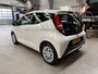 Toyota Aygo 1.0 VVT-i 72pk 5D x-play | Apple carplay / Android auto | Camera | Airco | All season banden | NAP | Rijklaar prijs!