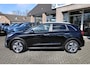 Kia Niro EV e-Niro DynamicPlusLine 64 kWh LEER STOEL/STUURVERW. STOELVENTILATIE CAMERA PANO CARPLAY ACC JBL-SOUND MERMORY LANE-ASSIST 2XPDC 17''LMV NAP ENZ. ENZ.