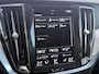 Volvo V60 2.0 B3 Momentum | Stoel/stuur verwarming | Adaptieve cruise | Parkeersensoren V+A | Parkeercamera | Apple carplay/android auto | BLIS | Lederen bekleding | Metallic lak |