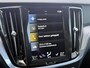 Volvo V60 2.0 B3 Momentum | Stoel/stuur verwarming | Adaptieve cruise | Parkeersensoren V+A | Parkeercamera | Apple carplay/android auto | BLIS | Lederen bekleding | Metallic lak |