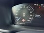 Volvo V60 2.0 B3 Momentum | Stoel/stuur verwarming | Adaptieve cruise | Parkeersensoren V+A | Parkeercamera | Apple carplay/android auto | BLIS | Lederen bekleding | Metallic lak |