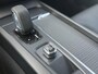 Volvo V60 2.0 B3 Momentum | Stoel/stuur verwarming | Adaptieve cruise | Parkeersensoren V+A | Parkeercamera | Apple carplay/android auto | BLIS | Lederen bekleding | Metallic lak |