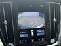 Volvo V60 2.0 B3 Momentum | Stoel/stuur verwarming | Adaptieve cruise | Parkeersensoren V+A | Parkeercamera | Apple carplay/android auto | BLIS | Lederen bekleding | Metallic lak |
