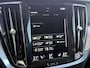 Volvo V60 2.0 B3 Momentum | Stoel/stuur verwarming | Adaptieve cruise | Parkeersensoren V+A | Parkeercamera | Apple carplay/android auto | BLIS | Lederen bekleding | Metallic lak |