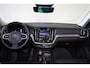 Volvo V60 Cross Country B5 AWD Plus - Panorama/schuifdak - IntelliSafe Assist & Surround - Parkeercamera achter - Verwarmde voorstoelen, stuur & achterbank - Parkeersensoren voor & achter - Elektr. bedienb. voorstoelen met geheugen - Draadloze tel. lader - Elektr. inklapbare trekhaak - 19' LMV