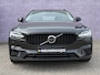 Volvo V90 2.0 T8 Plug-in hybrid AWD Ultra Dark | Gelaagd glas | Trekhaak | Luchtvering | Bowers & Wilkins | Massage | Stoel Koeling | 360° Camera | Adaptieve cruise | Stoel/stuur verwarming |
