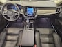 Volvo V90 2.0 T8 Plug-in hybrid AWD Ultra Dark | Gelaagd glas | Trekhaak | Luchtvering | Bowers & Wilkins | Massage | Stoel Koeling | 360° Camera | Adaptieve cruise | Stoel/stuur verwarming |
