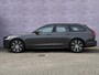 Volvo V90 2.0 T8 Plug-in hybrid AWD Ultra Dark | Gelaagd glas | Trekhaak | Luchtvering | Bowers & Wilkins | Massage | Stoel Koeling | 360° Camera | Adaptieve cruise | Stoel/stuur verwarming |