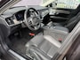 Volvo V90 2.0 T8 Plug-in hybrid AWD Ultra Dark | Gelaagd glas | Trekhaak | Luchtvering | Bowers & Wilkins | Massage | Stoel Koeling | 360° Camera | Adaptieve cruise | Stoel/stuur verwarming |