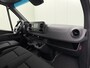 Mercedes-Benz Sprinter 317CDi L2H2 | Navigatie | 2800Kg Trekhaak | Camera | Multimedia | Airco | Cruise | 3-Zits | Betimmering