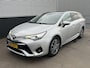 Toyota Avensis Touring Sports 1.8 VVT-i Executive Automaat, Panoramadak, Trekhaak, Navigatie, LMV, Cruise control, Achteruitrijcamera, Parkeersensoren voor + achter