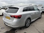 Toyota Avensis Touring Sports 1.8 VVT-i Executive Automaat, Panoramadak, Trekhaak, Navigatie, LMV, Cruise control, Achteruitrijcamera, Parkeersensoren voor + achter