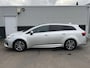 Toyota Avensis Touring Sports 1.8 VVT-i Executive Automaat, Panoramadak, Trekhaak, Navigatie, LMV, Cruise control, Achteruitrijcamera, Parkeersensoren voor + achter