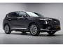 Hyundai Santa Fe 1.6 T-GDI HEV 4 WD Premium Plus Aut. [ Trekhaak Leder Stoel / Stuurverwarming LED Navi Apple / Android Camera ]