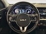 Kia Niro EV e-Niro DynamicLine 64 kWh | Apple Carplay / Android Auto | Navigatiesysteem |Licht + Regensensor | Parkeersensoren + Camera Achter | Cruise Control Adaptief | Rijstrooksensor + Correctie | Climate Control