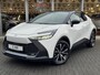Toyota C-HR / C-HR+ 2.0 Plug-in Hybrid 223pk Dynamic Bi-Tone | 18 inch, Stoel + Stuurverwarming, Groot scherm, Parkeersensoren, Dodehoekherkenning