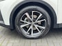 Toyota C-HR / C-HR+ 2.0 Plug-in Hybrid 223pk Dynamic Bi-Tone | 18 inch, Stoel + Stuurverwarming, Groot scherm, Parkeersensoren, Dodehoekherkenning