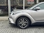 Toyota C-HR / C-HR+ 1.8 Hybrid Executive | Stoelverwarming, Navigatie, Keyless, Leer/Stof, 18 Inch